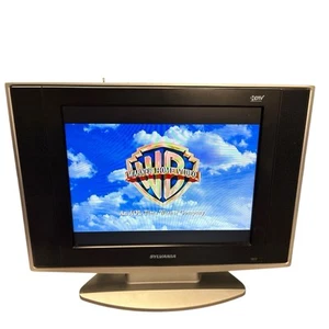 Sylvania LCD TV/DVD Combo 15" Flatscreen Retro Gaming LD155SC8 No Remote VIDEO - Picture 1 of 8