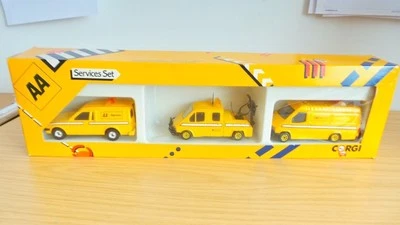 BM158: Corgi C20 AA Service Set 1985 Ford Escort Van Transit Tow Truck - Image 1 of 2