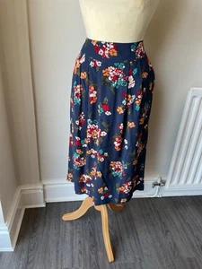 Joules Hepbury Navy Floral Skirt Size 10. - Picture 1 of 6
