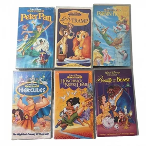 Walt Disney Classics VHS Tape Collection - Peter Pan, Lady and the Tramp, Robin  - Picture 1 of 9