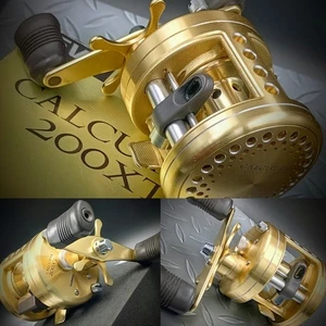 SHIMANO【95 CALCUTTA 200XT】R-H 5.1:1 GR Used Baitcasting Reel "Ex++"cond. W/Box - Picture 1 of 18