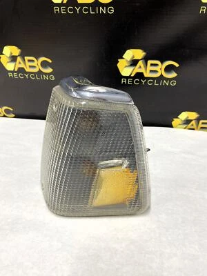 1986-1993 Volvo 244DL левый водитель поворотник лампа крепление на крыло - Изображение 1 из 4