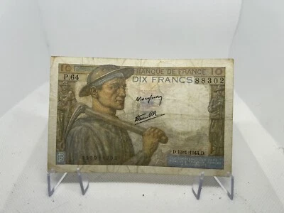 1940 s France 10 Francs Banknote - Choose One - Image 1 of 4