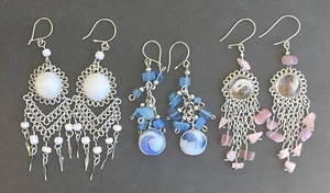 Lotto 3 paia orecchini lunghi vetro peruviano blu bianco rosa perline lunghe boho Perù - Foto 1 di 5