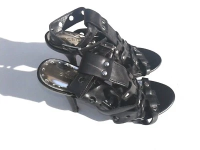  BCBGirls Black Leather Alligator Sling Back Heel Sandals Size 7B - Image 1 of 4