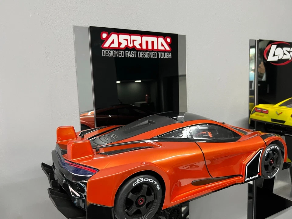 Soporte de pared para coche RC para coches 1/6 1/7 1/8 1/10 - StupidRC - Imagen 1 de 4