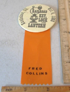 RAILROAD KEY, LOCK & LANTERN~OCT. 4, 1980~KANKAKEE ILL.~ BUTTON PIN - Picture 1 of 4