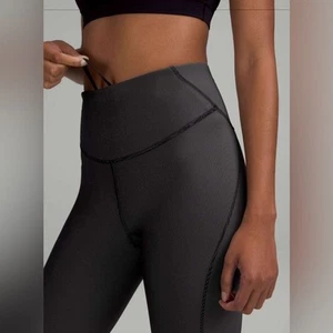 Neu mit Etikett lululemon Sonderedition Base Pace hoch geschnittene Tight 25" zweifarbig gerippt 2 - Bild 1 von 13
