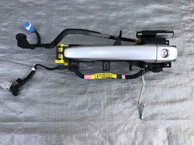 Toyota Prius 2012-2014 puerta delantera conductor manija exterior con soporte 8215647010 Foto 1 de 4