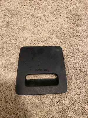 2016-2020 KIA SORENTO Interior Dash Fuse Box Cover Fusebox Dashboard Black OEM - Image 1 of 2