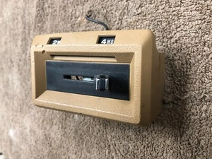 Jeep Grand Wagoneer : 1984, 1985, 1986, 1987 - 1991, 4x4 Vacuum Selector switch - Picture 1 of 9