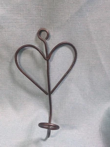 VTG Heart Shaped Wire Wall Mount Coat Towel Rack Hook Hat Coat Valentines Day - Picture 1 of 7