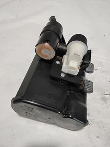 2006 - 2010 Bmw 6 Series E63 650I Fuel Vapor Charcoal Canister Evaporator Oem - Picture 1 of 13