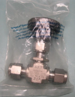 1/4" Swagelok SS-1RS4-SC11 Tube-Fitting Needle Valve SC-11 Cleaned NEW L23 - Image 1 of 3