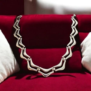 Monet Silver-Tone Link Choker Necklace Interlocking Links Signed (C132) - Picture 1 of 6