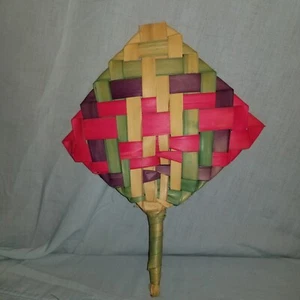 Woven Palm Leaf Hand Fan, Handmade in Mexico dyed leaves Vintage from the 1970s - Picture 1 of 4