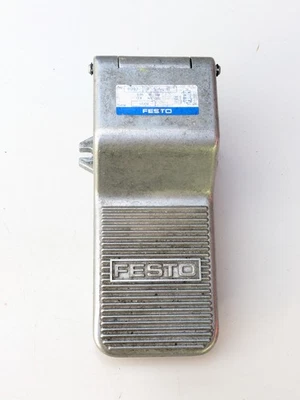 FESTO F-5-1/4-B 8992 Pneumatic Foot valve tee - Photo 1/4