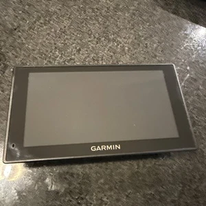 Garmin DriveSmart 60 LMT A02873 6" LCD GPS Navigator - Picture 1 of 2