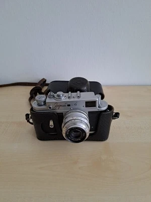 Appareil photo Zorki 4 avec étui en cuir  - Photo 1/4