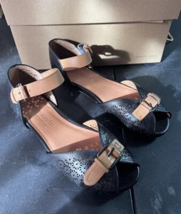 Gentle Souls Kenneth Cole Bessie 7 schwarze Lederriemen-Sandalen neu mit Karton - Bild 1 von 6