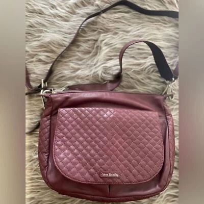 Bolso de hombro Vera Bradley Carson nuevo con etiquetas en color vino caliente Foto 1 de 4