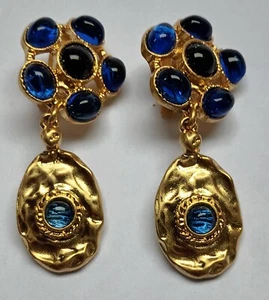 Vintage Hore Gold Clips with Blue Cabochons - Picture 1 of 8
