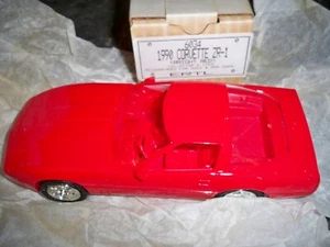AMT Ertl scala 1:25 1990 Chevrolet Corvette ZR-1 Auto Rossa 6034 Concessionario PROMO NUOVO - Foto 1 di 4