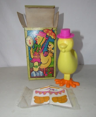 VINTAGE AVON 1971 CLUCK-A-DOO CHICKEN CHICK BOTTLE BUBBLE BATH 8 OZ. ~~NOS - Image 1 of 4