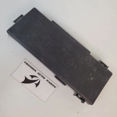 Dodge 1995-2005 neón debajo del capó relé de fusibles tapa de caja negra OEM Foto 1 de 3