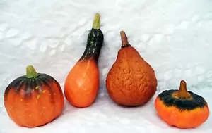 Juego de 4 calabazas huecas sintéticas de Halloween - Imagen 1 de 2