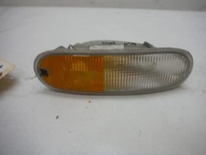 2001 VOLKSWAGON BEETLE A/T PASSENGER TURN SIGNAL PARKING LIGHT OEM 2003 2004 - Picture 1 of 11