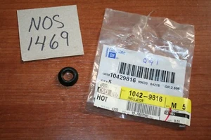 NOS GM Marker Lamp Mounting Bushing 10429816 99-05 Venture Montana Silhouette D - Picture 1 of 4
