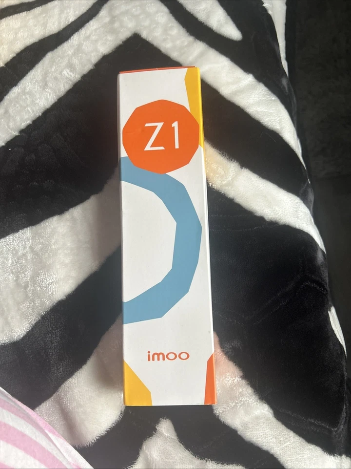 imoo Phone Watch Z1 Kids Smart Watch with Long-lasting Video & Phone Call, GPS - Image 1 of 4