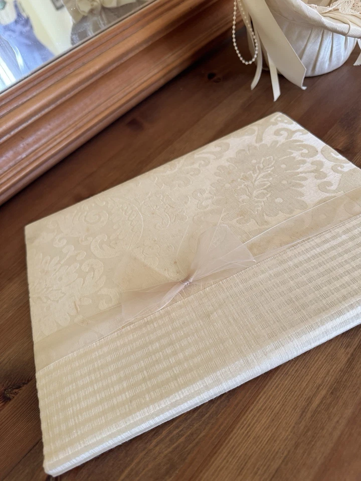 Libro de recuerdos de boda Foto 1 de 4