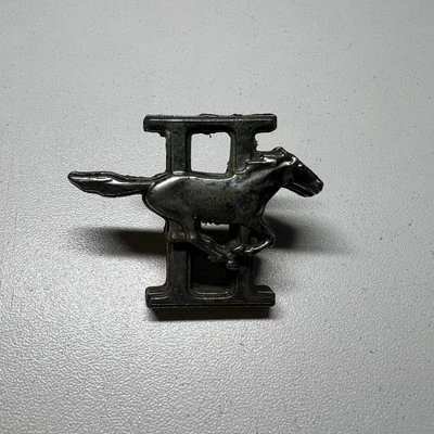 Vintage Ford Mustang II Car Fender Emblems Badge Logo 67027 - Image 1 of 2