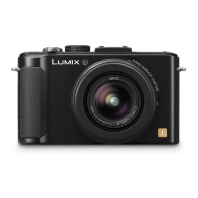 Panasonic DMC-LX7 Digital Camera 10.1MP with F1.4-2.3 24mm Leica Lens - Image 1 of 4