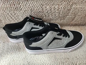 Sneakers basse AIRWALK uomo grigio/nero con antenna taglia 10,5! Nuovo con etichette! - Foto 1 di 10
