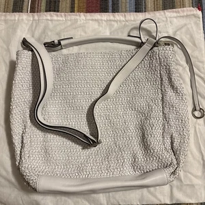 Cartera Abro de cuero blanco con asa de 2 vías con cubierta antipolvo nueva sin etiquetas - Imagen 1 de 11
