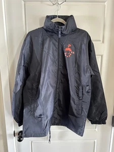 100 vs Street Fighter Herren Windbreaker Gr. XL - Bild 1 von 5