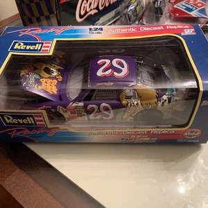 1997 REVELL Cartoon Network Scooby-Doo Robert Pressley #29 NASCAR 1:24 - Picture 1 of 4