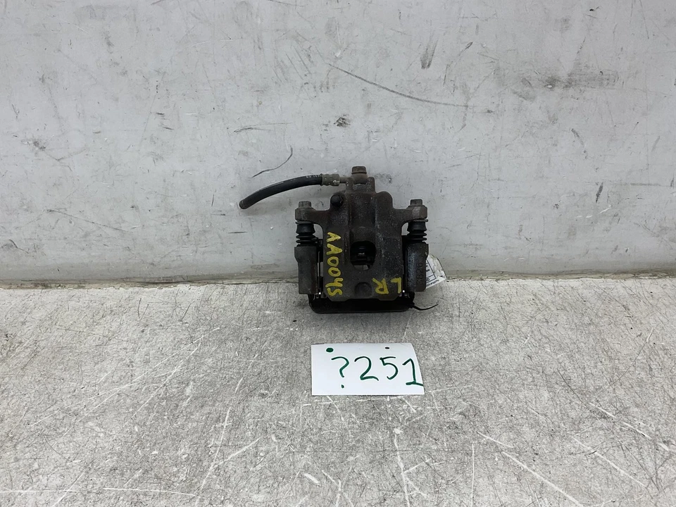 Pinza de freno trasera izquierda Honda Pilot 2003 2004 2005 2006 2007 2008 OEM Foto 1 de 4