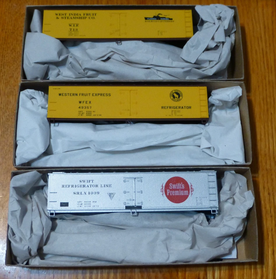 Refrigerador de madera Accurail HO #3383 (paquete de 3) 40' (WIF&S) Foto 1 de 1