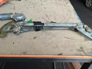 Subaru Outback Right Front Window Regulator 2nd Gen 09/1996-10/1998 - Bild 1 von 3
