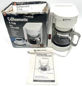 Black & Decker Macchina da caffè a goccia 4 tazze DCM400 - Foto 1 di 14