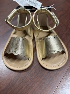 Sandalias Old Navy Baby Doradas Metálicas Imitación Cuero Ribete Vieira 12-18 Meses Nuevas con Etiquetas Foto 1 de 4