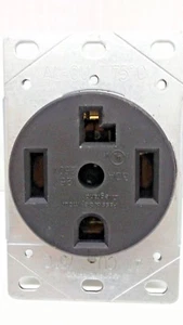 Presa Legrand Pass Seymour 30A 125V 3864CC6 3 poli 4 fili SPEDIZIONE VELOCE a - Foto 1 di 4