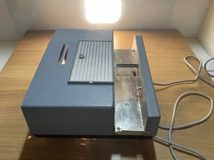 Vintage Boots 300 Blue 2 x 2 Turbo Slide Projector - Picture 1 of 15