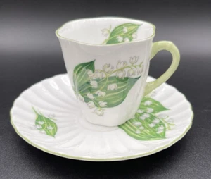 Shelley  LILY OF THE VALLEY  Vintage tea cup set. Demitasse cup & saucer (13822) - Picture 1 of 12
