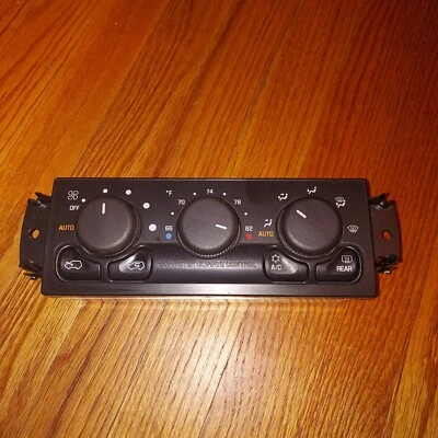2002 CADILLAC ESCALADE / EXT A/C HEATER CLIMATE TEMPERATURE CONTROL 15072169 OEM - Image 1 of 4