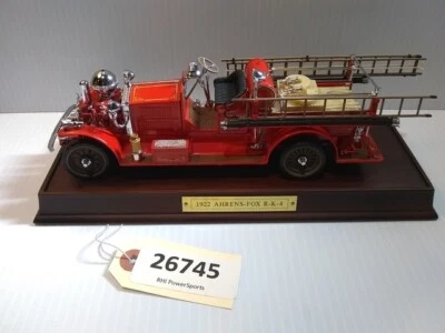 Franklin Mint - 1922 Ahrens-Fox R-K-4 Pumper Firetruck - Diecast Precision Model - Image 1 of 4